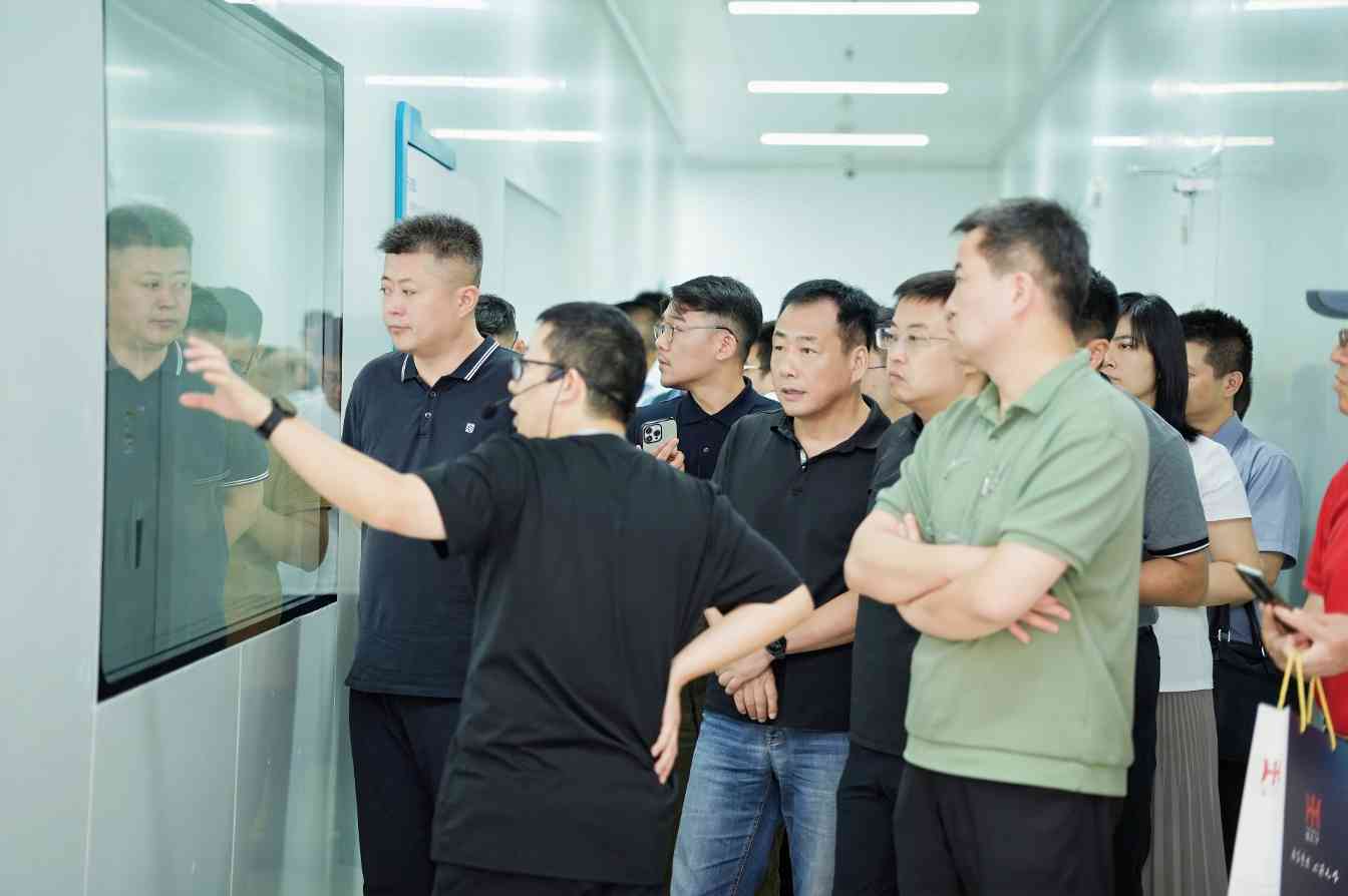 产线.jpg 产线.jpg